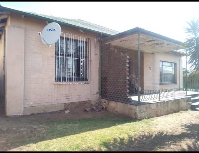 18 BEDROOM HOUSE FOR SALE IN ROSETTENVILLE